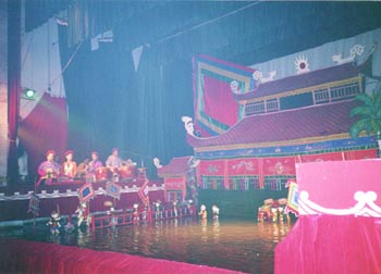 hanoi01.jpg (25506 バイト)